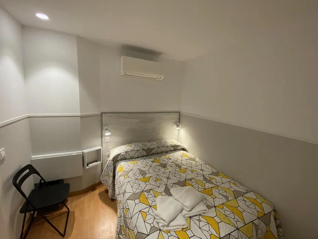 Room, Far Home Hostel, Madrid