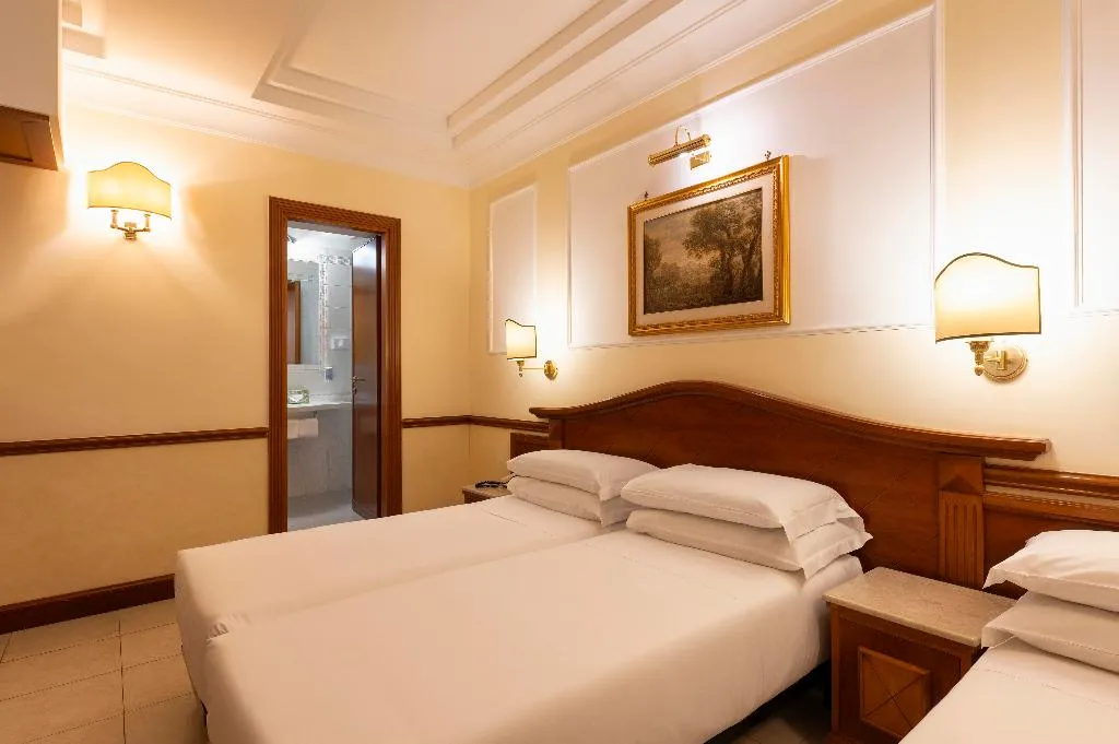 TRIPLE STANDARD Room, Hiberia, Rome