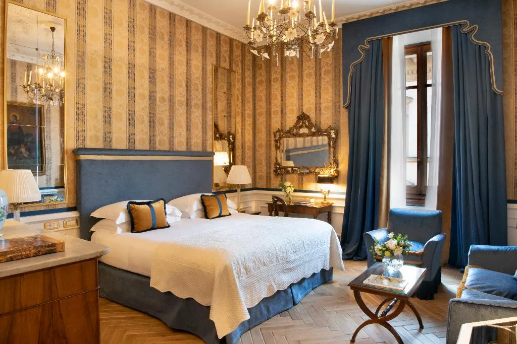 JUNIOR SUITE WITH VIEWS Room, Helvetia & Bristol Firenze - Starhotels Collezione, Florence