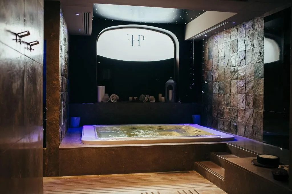 Sports and Entertainment, Hotel Porta Felice, Palermo