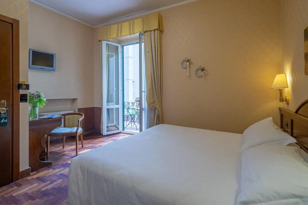 DOUBLE CLASSIC Room, Hotel Boccaccio, Florence