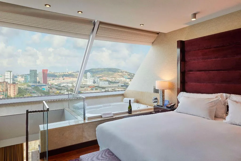 Room, Hyatt Regency Barcelona Tower, Barcelona