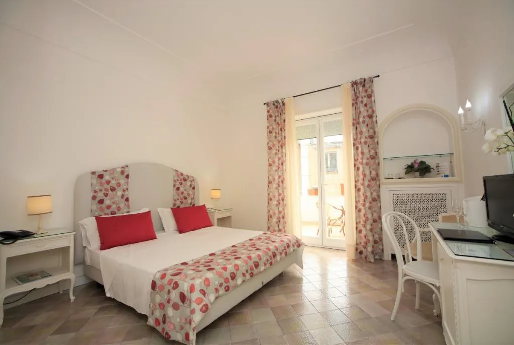 Double or Twin SUPERIOR GARDEN VIEW Room, Hotel Villa San Felice, Naples