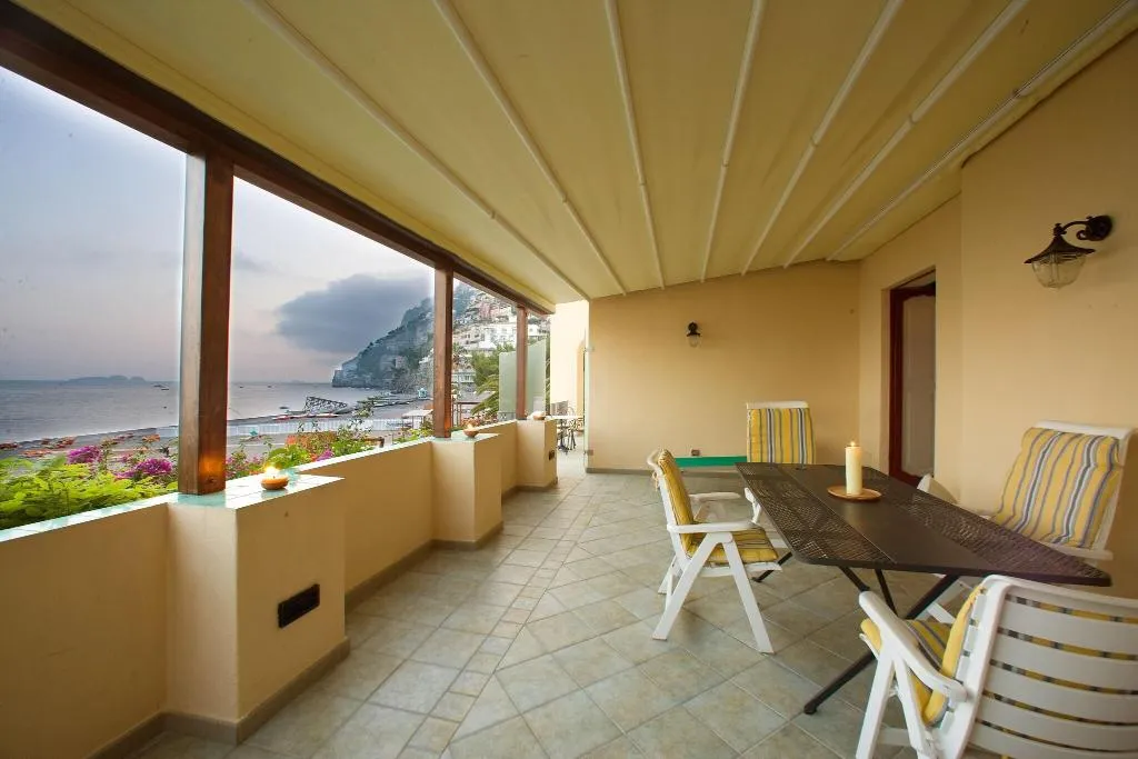 APARTMENT SEA VIEW ONE BEDROOM Room, La Caravella Positano, Naples