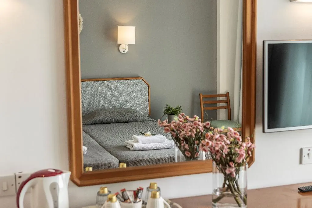 SINGLE STANDARD Room, Antigoni, Cyprus