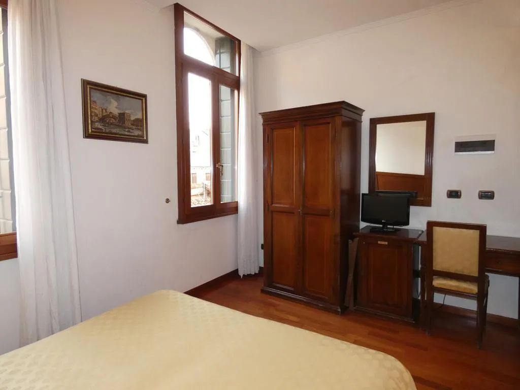 DOUBLE STANDARD Room, La Forcola, Venice