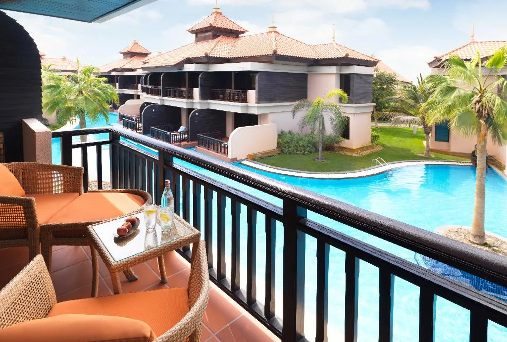 Double or Twin LAGOON VIEW Room, Anantara The Palm Dubai Resort, Dubai