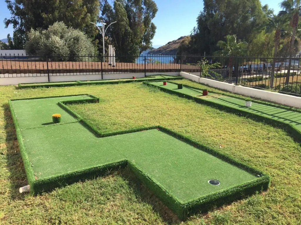 Sports and Entertainment, Azka, Bodrum