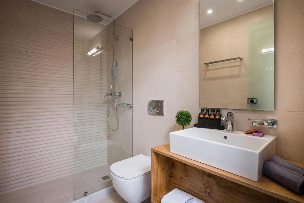 Room, Central City Hotel, Crete