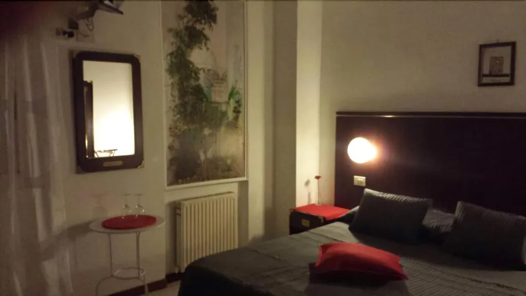 Room, B&B Galleria Frascati, Rome