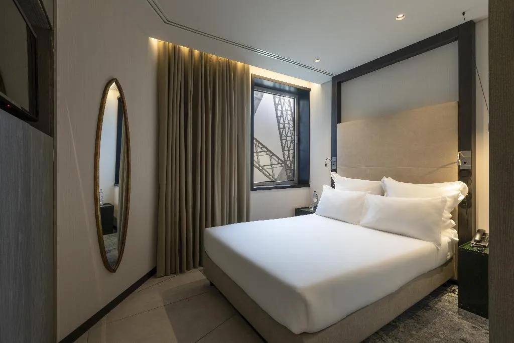 DOUBLE BASIC Room, Porto Royal Bridges Hotel, Porto