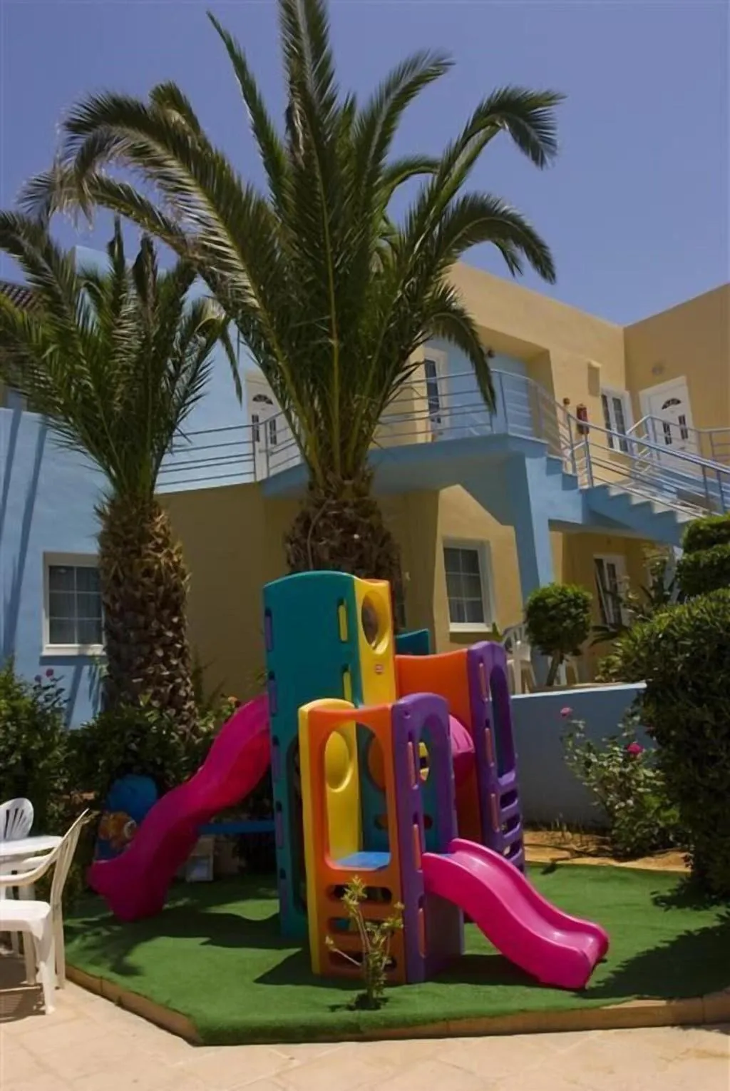 Sports and Entertainment, Futura, Crete
