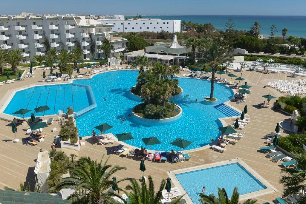 Pool, El Mansour, Tunisia