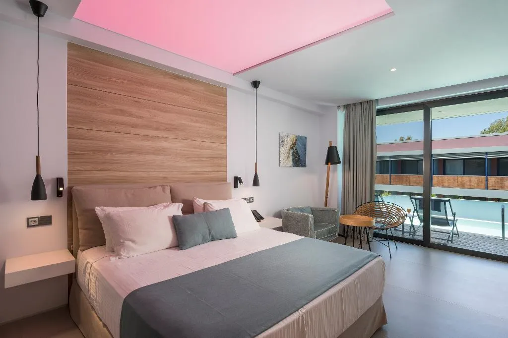 Double or Twin SUPERIOR WITH PRIVATE POOL Room, Harmony Boutique Resort, Crete