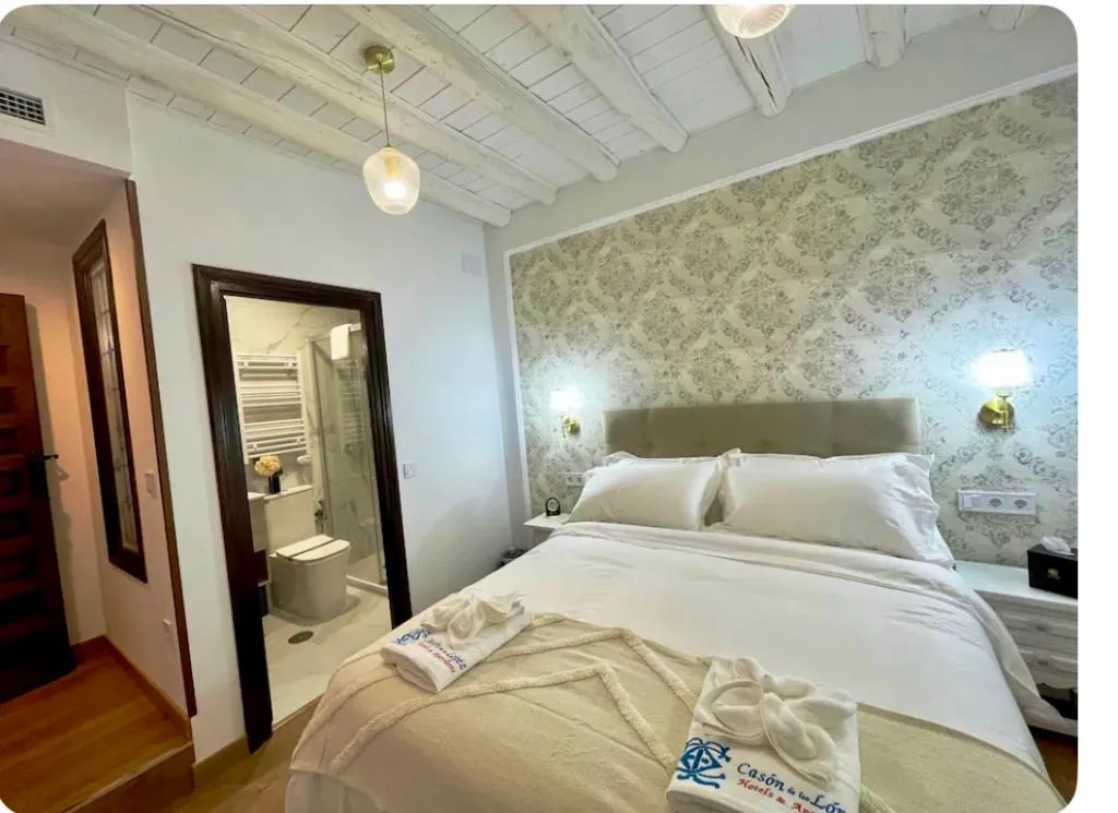 APARTMENT TWO DOUBLE BEDS Room, Cason De Los Lopez Apartments, Madrid
