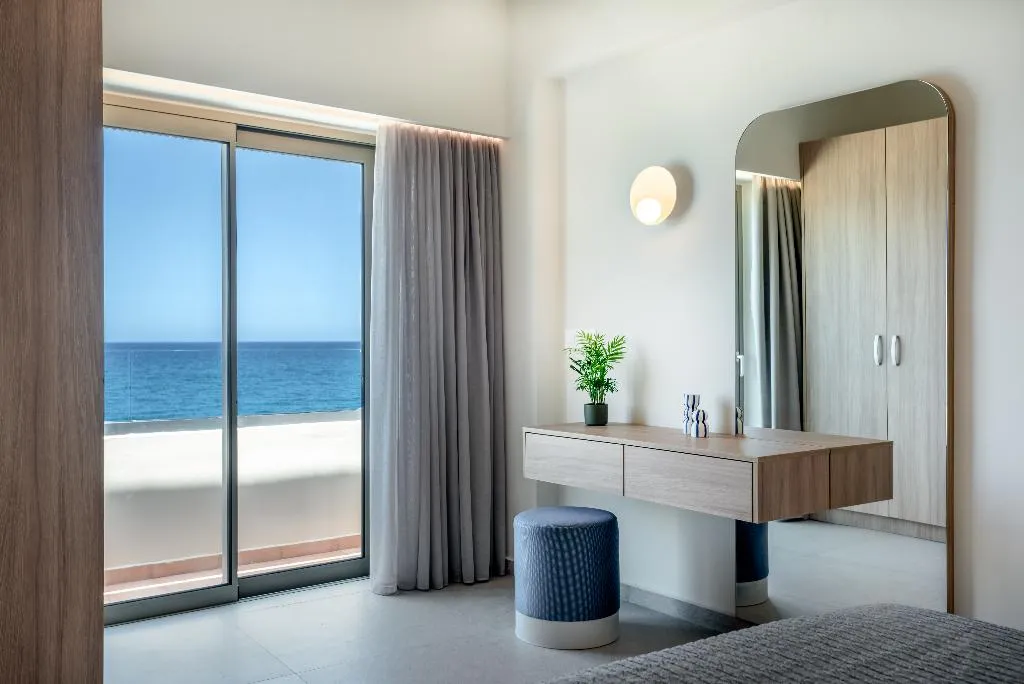 SUITE ONE BEDROOM ONE BATHROOM Room, Blue Dome, Crete