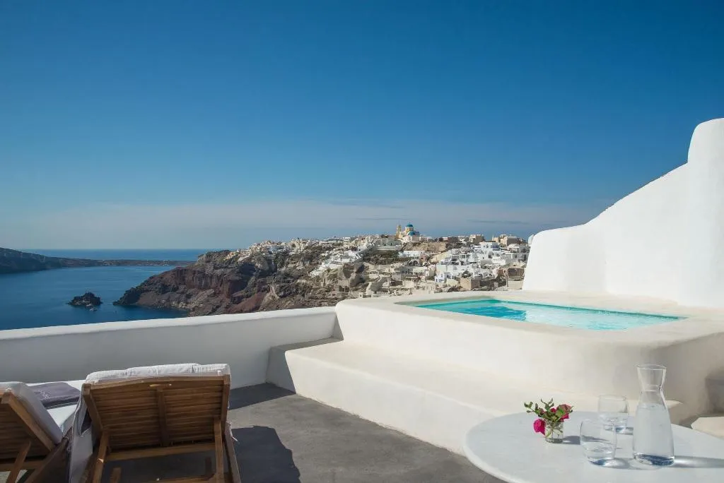 SUITE DELUXE QUEEN BED Room, Perivolas Lifestyle Houses, Santorini