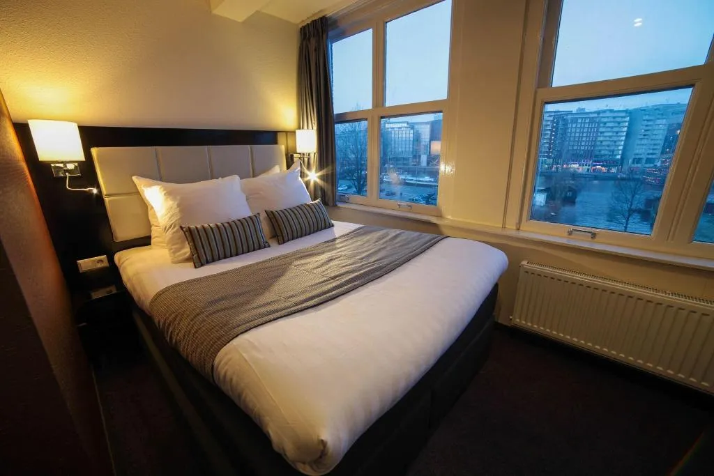 TRIPLE TWO BEDS Room, Mansion, Amsterdam
