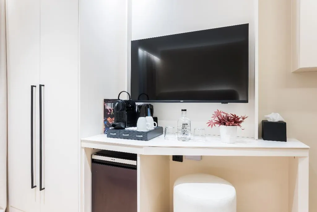 DOUBLE BASIC Room, Royal Ramblas, Barcelona