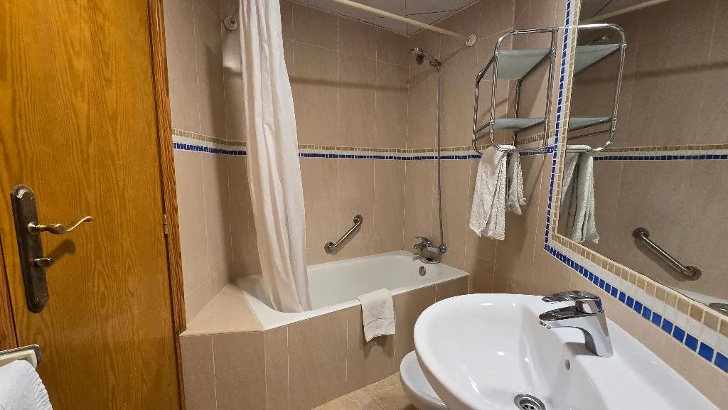 APARTMENT DUPLEX Room, Marina Palmanova Apartamentos, Majorca