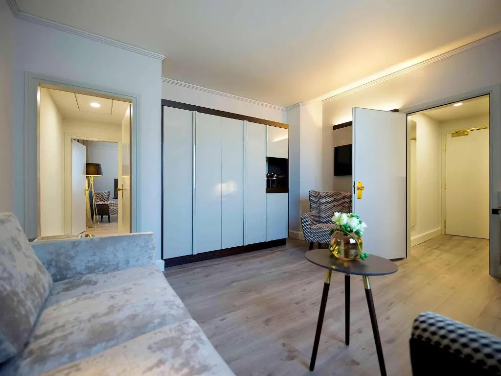 SUITE KING SIZE BED Room, Cerretani Hotel Firenze - MGallery Collection, Florence