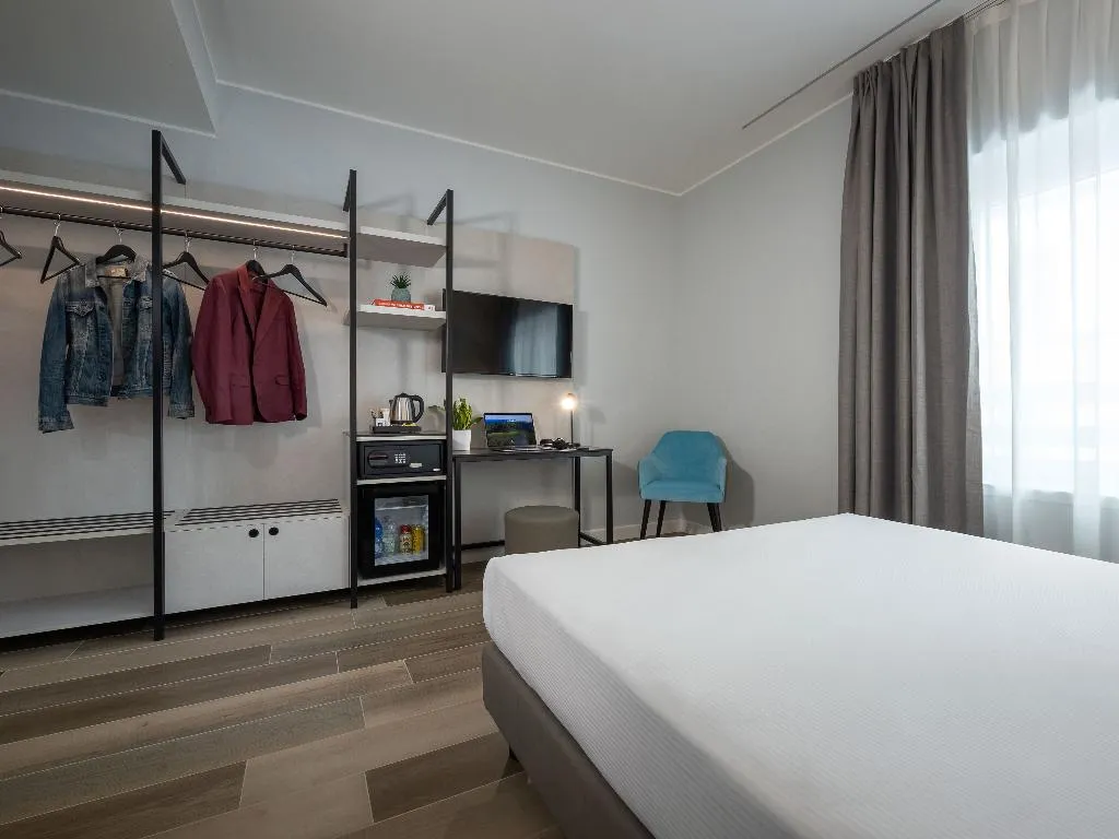 DOUBLE STANDARD Room, iH Hotels Milano Centrale, Milan