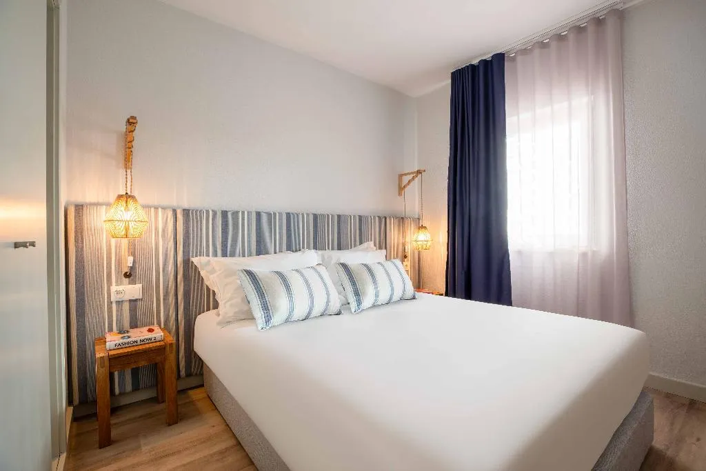 STUDIO PREMIUM Room, Aqualuz Lagos by The Editory, Algarve
