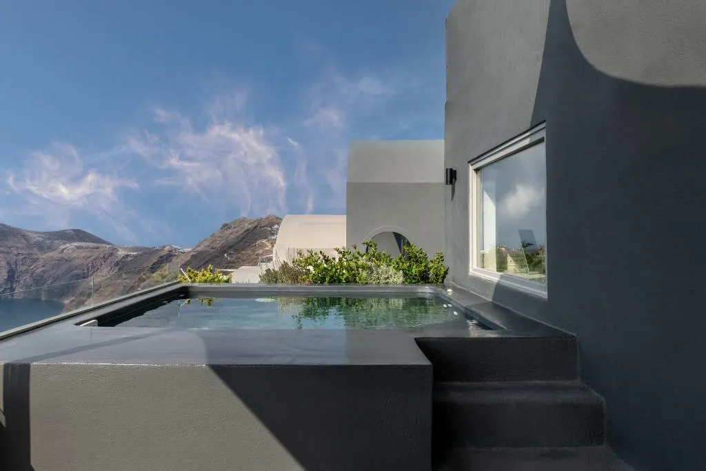 SUITE DELUXE Room, West East Suites, Santorini