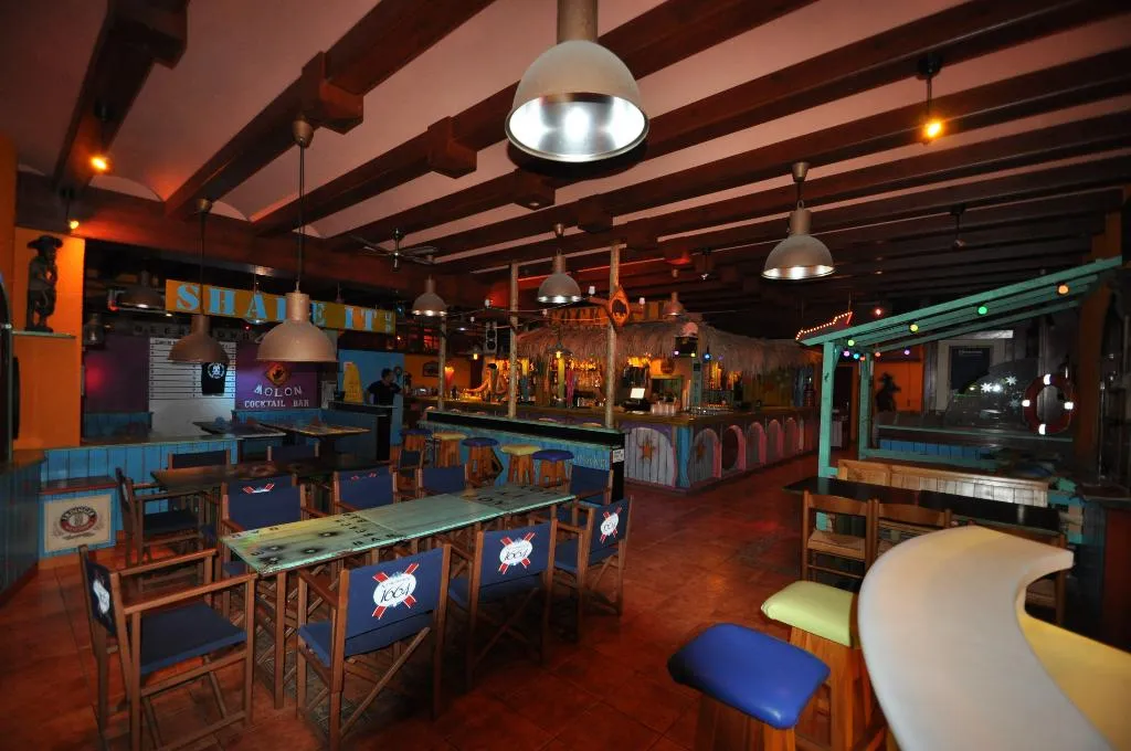 Bar, Safari, Costa Brava