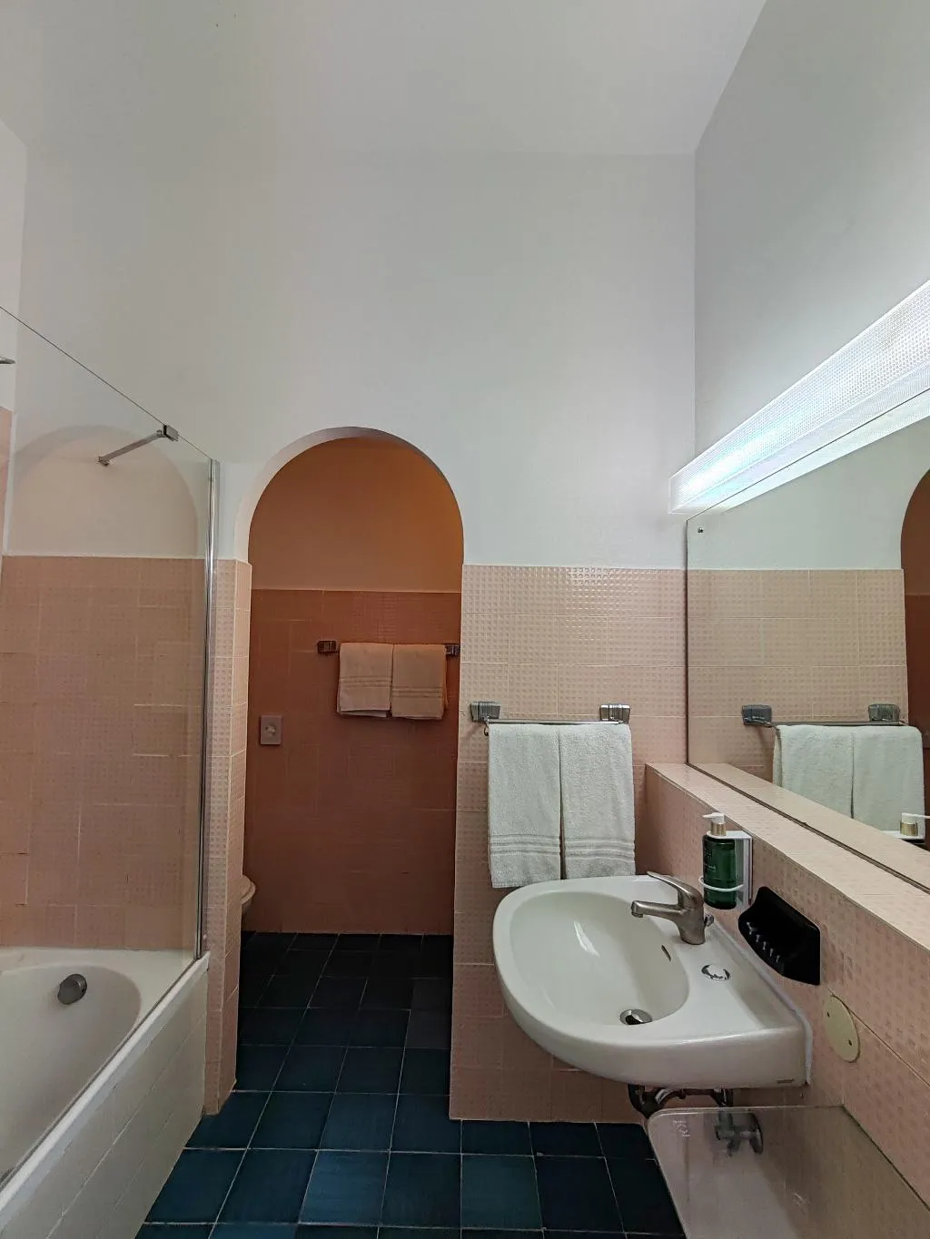 Double or Twin STANDARD Room, Grand Hotel Excelsior, Naples