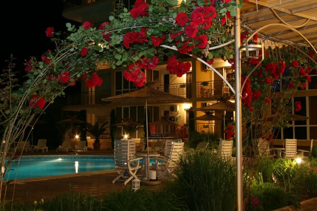 Pool, Joya Park Complex, Varna