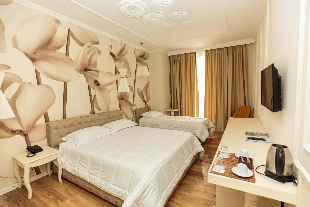TRIPLE STANDARD Room, Hotel Regina City, Kavaje