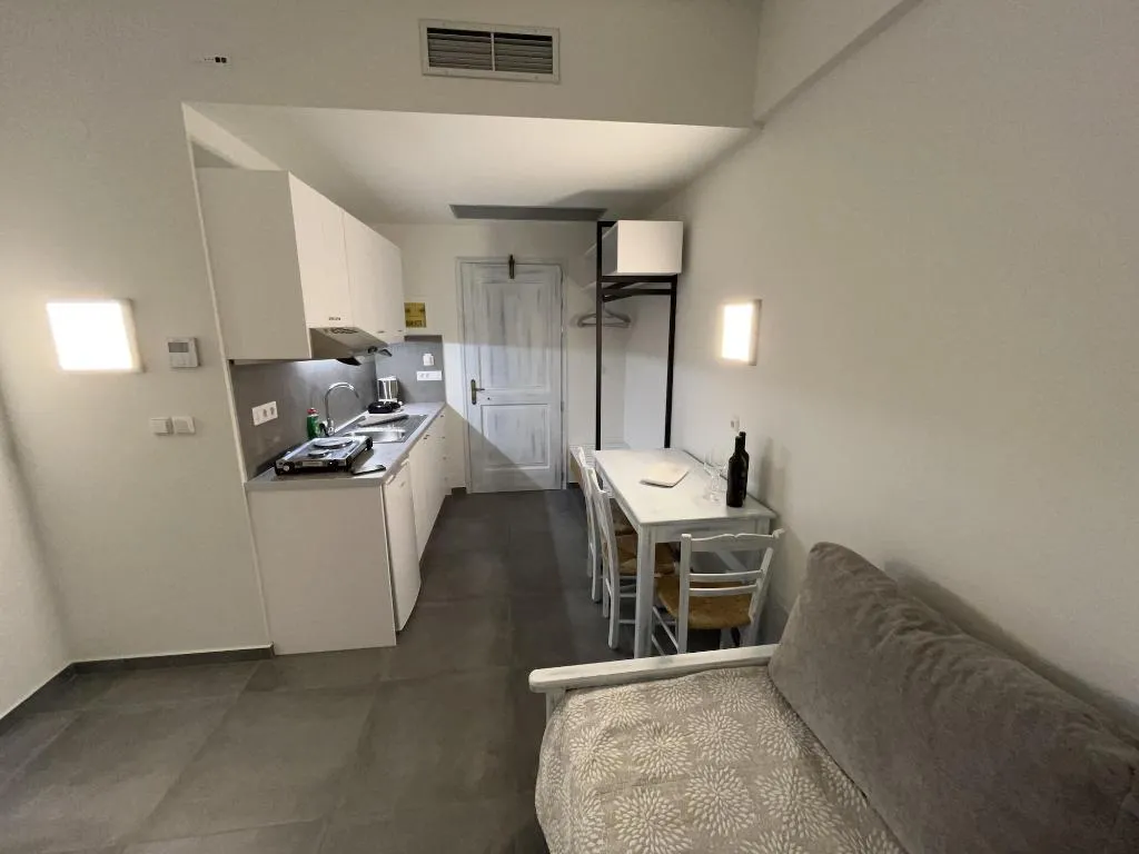 Room, Niriides Hotel, Crete