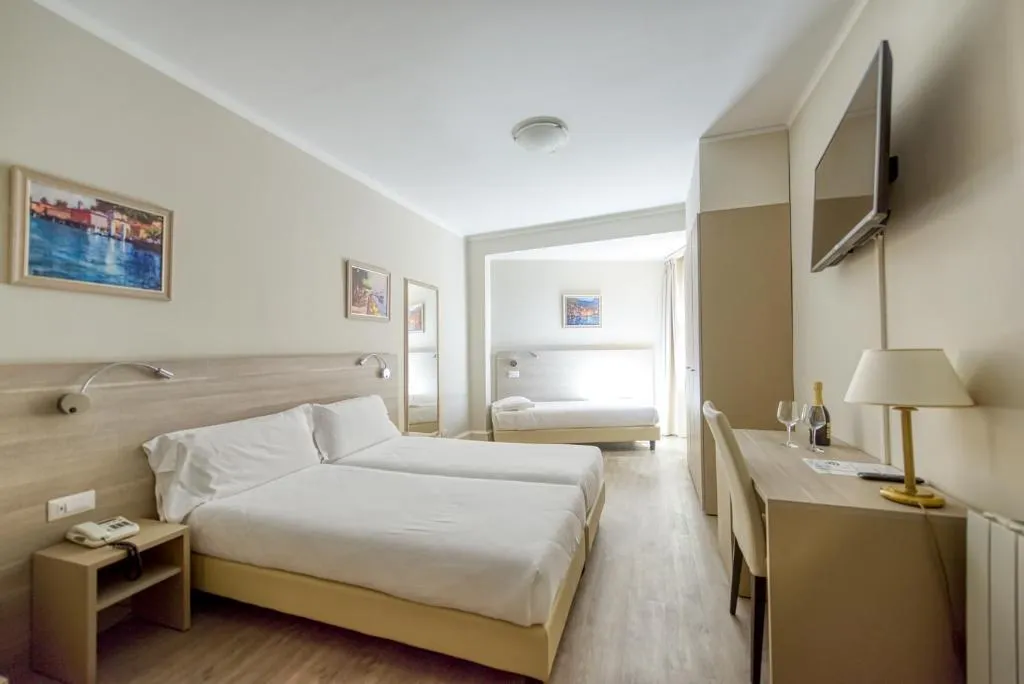 TRIPLE CLASSIC Room, Hotel Bazzoni et Du Lac, Milan
