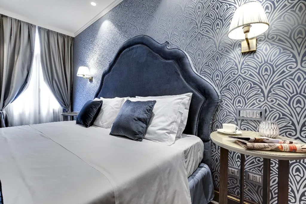 JUNIOR SUITE STANDARD Room, Dona Palace, Venice