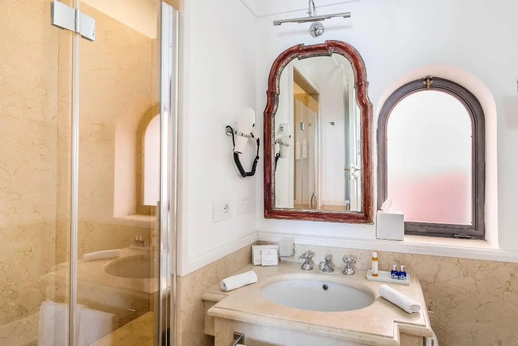JUNIOR SUITE SEA VIEW WITH BALCONY Room, Miramare, Naples