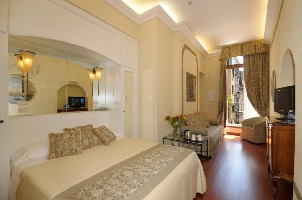 TRIPLE SUPERIOR CAPACITY 3 Room, Hotel Le Isole, Venice