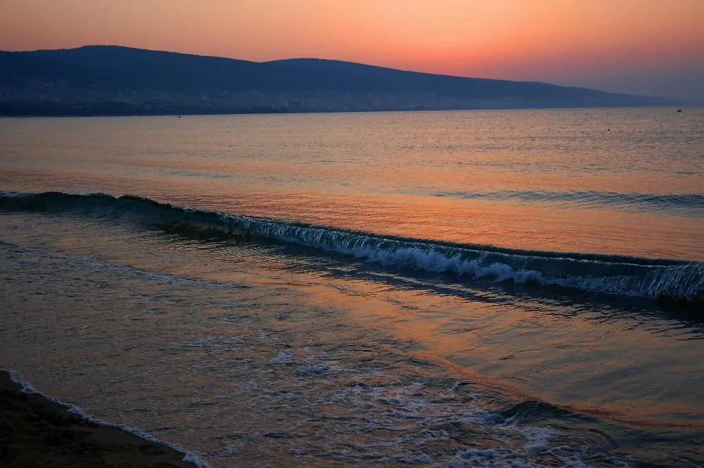 Beach, Juli, Bourgas