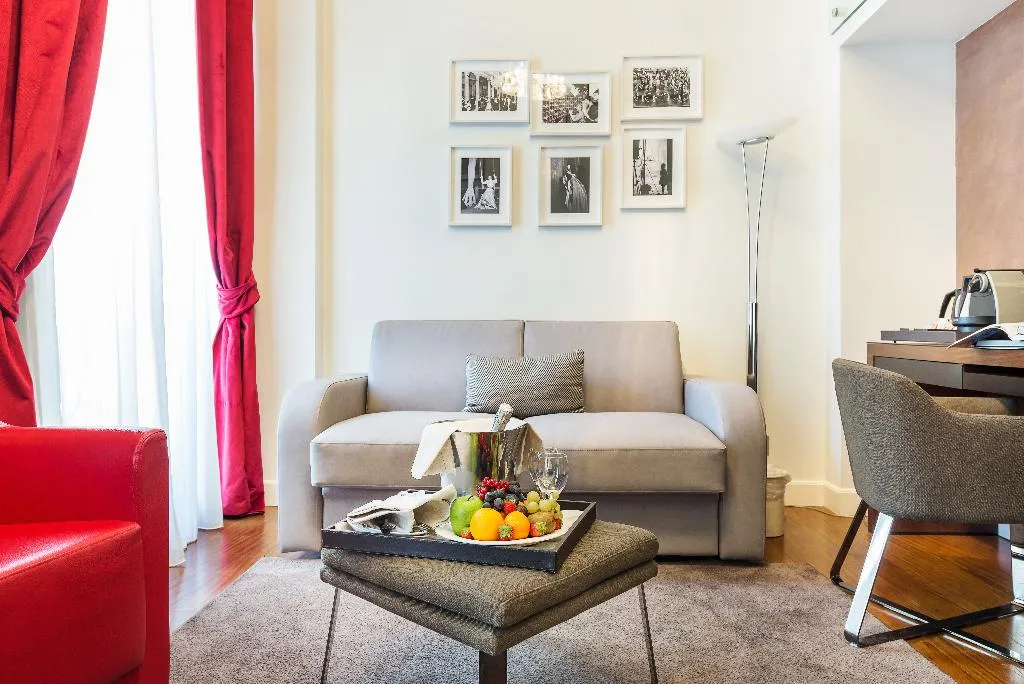 Room, Milano Scala, Milan
