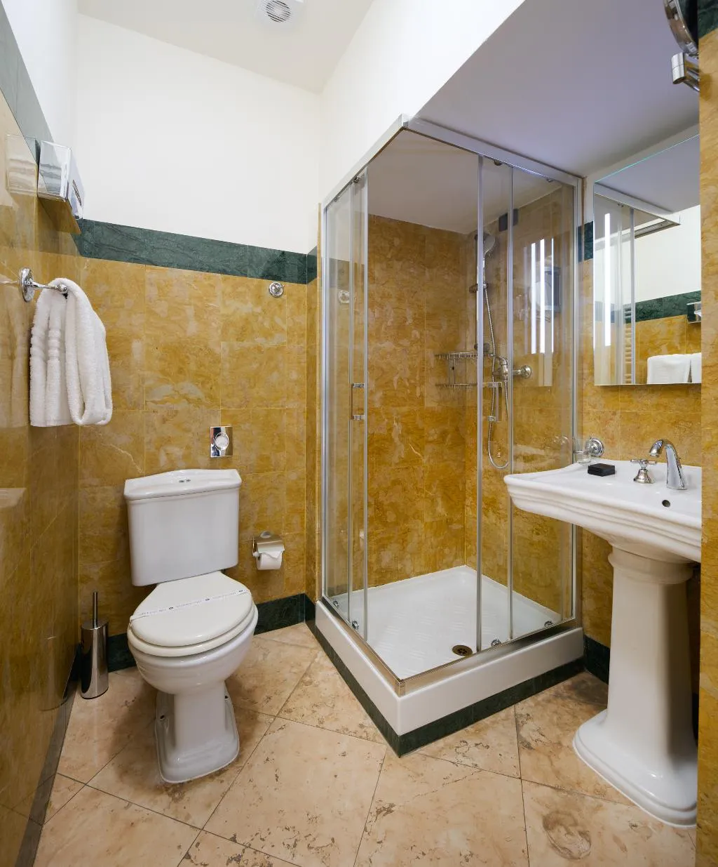 QUADRUPLE STANDARD Room, Residence La Fenice, Prague