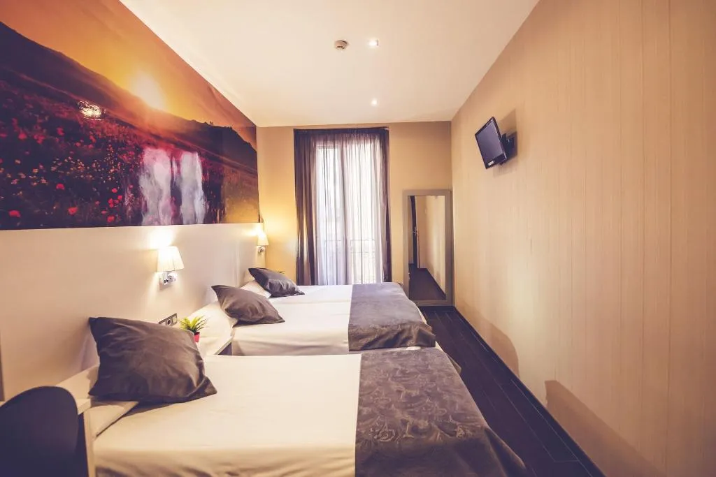Room, Hostal Prado, Madrid