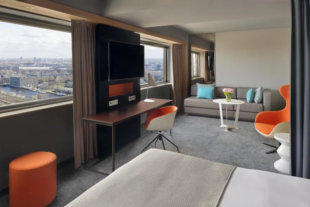 JUNIOR SUITE KING SIZE BED Room, Movenpick Hotel Amsterdam City Centre, Amsterdam