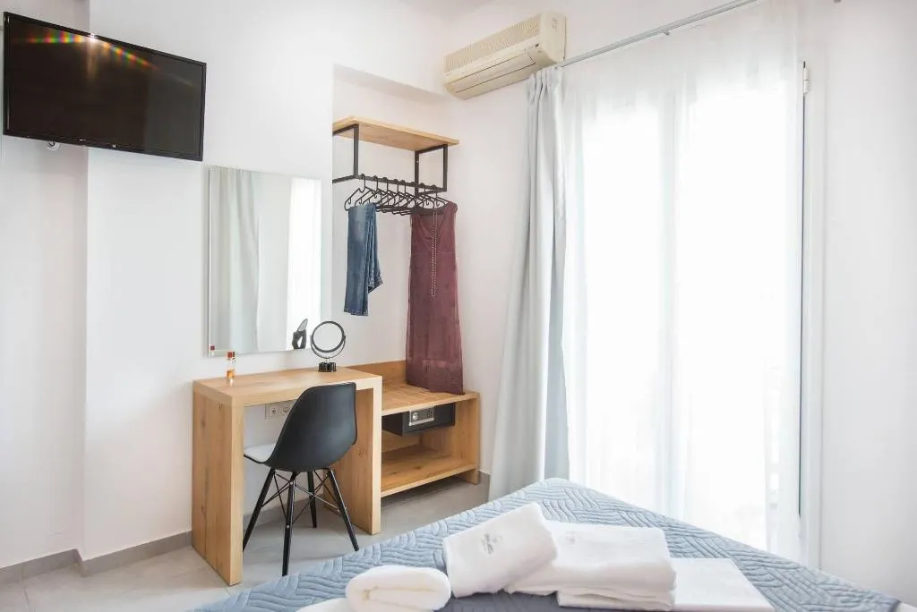 Room, Ria, Crete