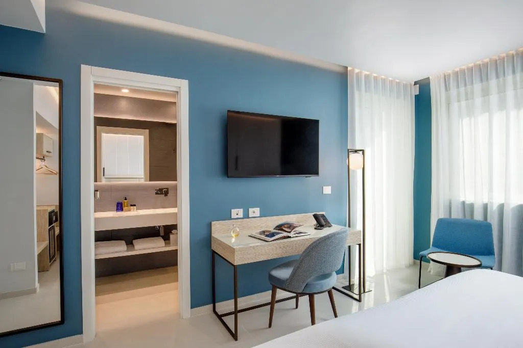 Double or Twin SUPERIOR WITH VIEWS Room, Ambasciatori Suite Hotel, Venice