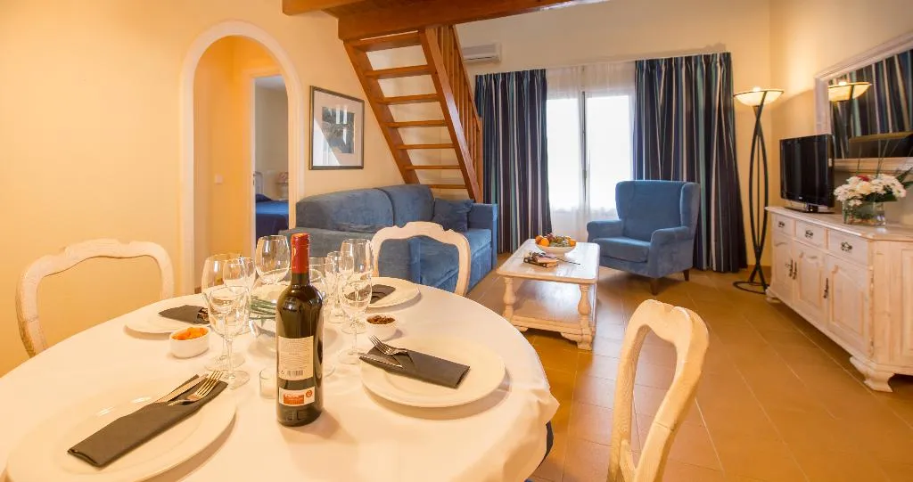 APARTMENT CAPACITY 3 TWO BEDROOMS Room, Ona Cala Pi Club, Majorca