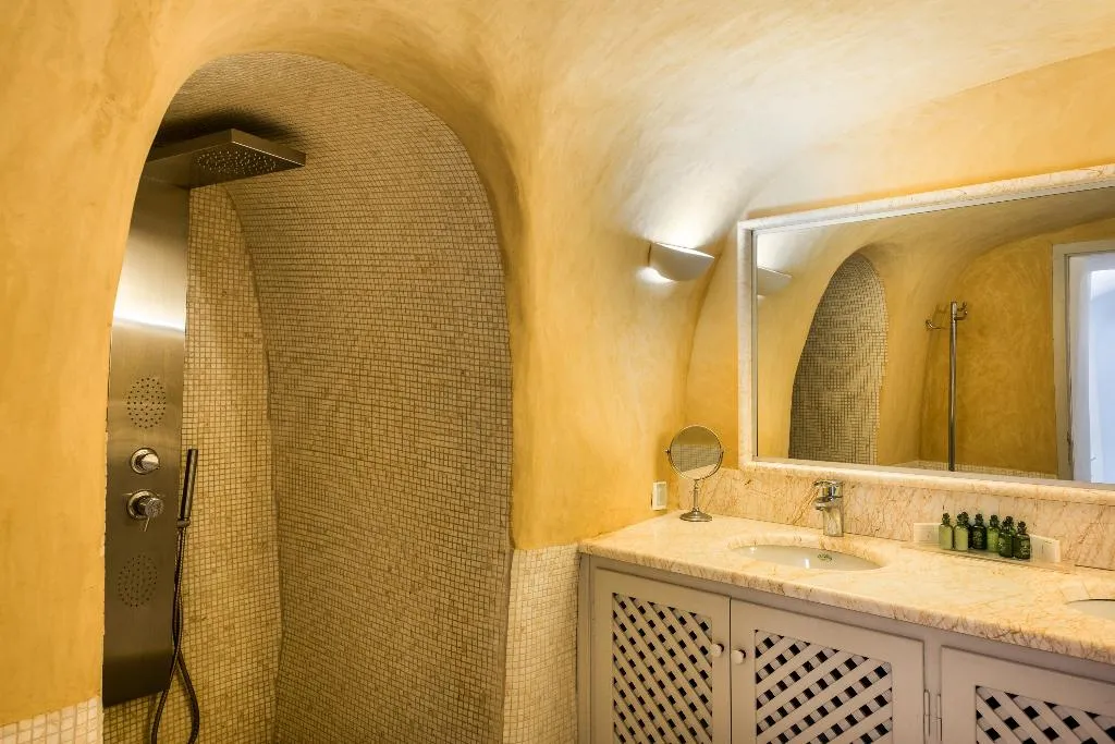 VILLA DELUXE WITH JACUZZI Room, Armeni Luxury Villas, Santorini