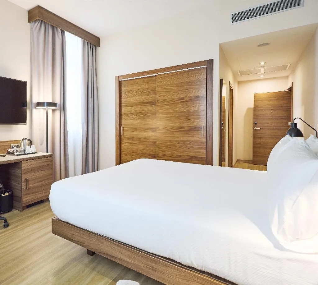 DOUBLE QUEEN SIZE BED Room, Hilton Garden Inn Sevilla, Seville
