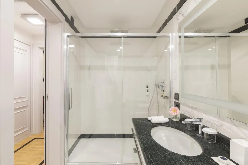 Double or Twin STANDARD Room, Grand Hotel Parker's, Naples