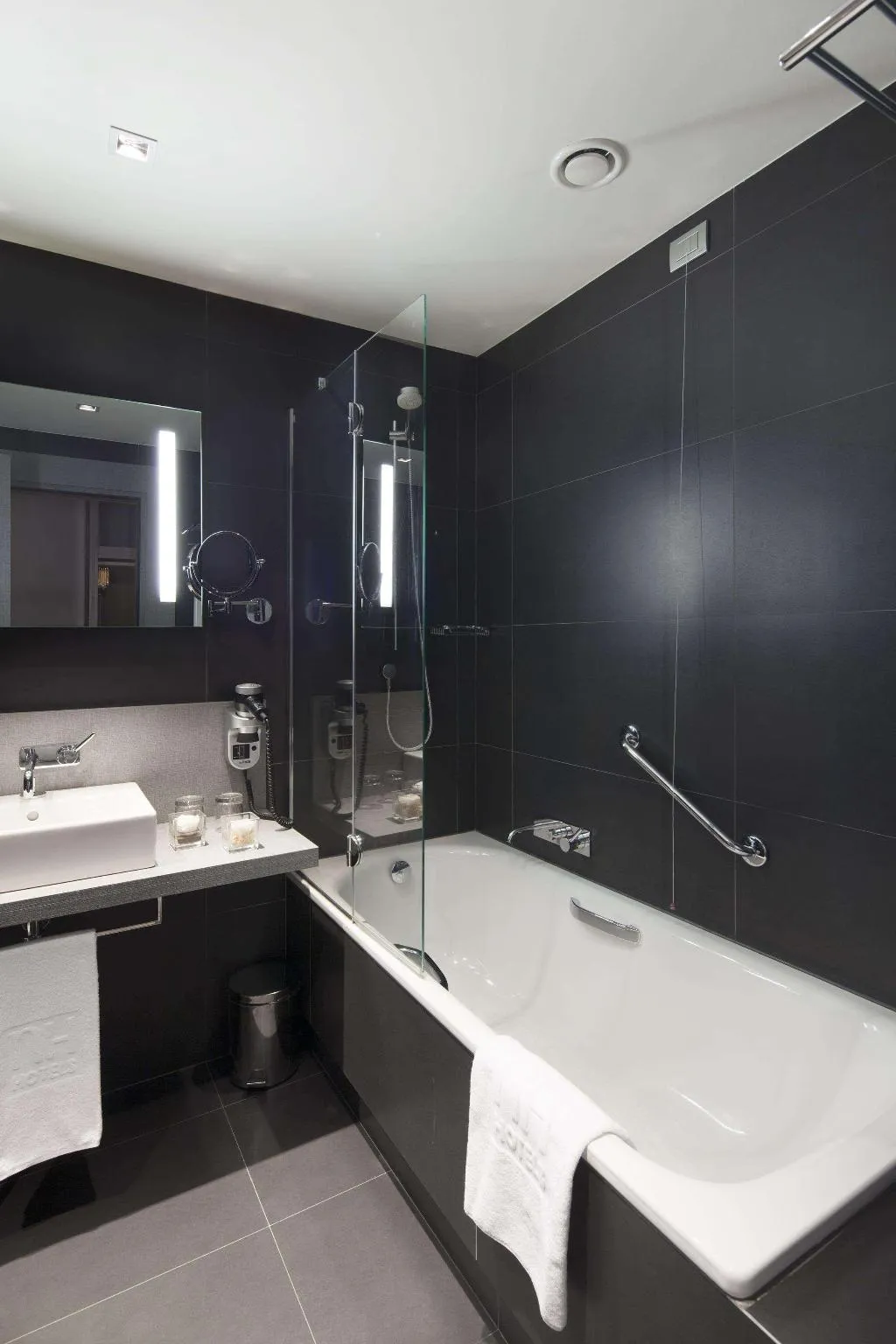 Room, NH Firenze, Florence