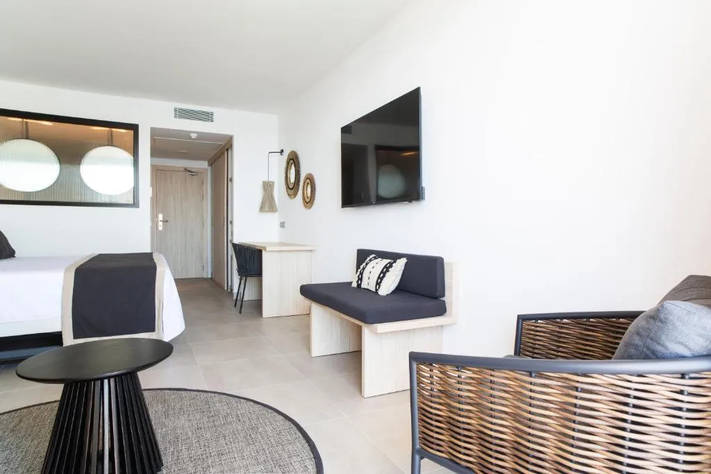 FAMILY ROOM STANDARD Room, Invisa Hotel Cala Verde, Ibiza
